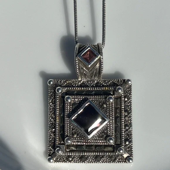 Vintage Art Deco Sterling Silver Garnet & Marcasite Square Pendant Necklace - Picture 4 of 6